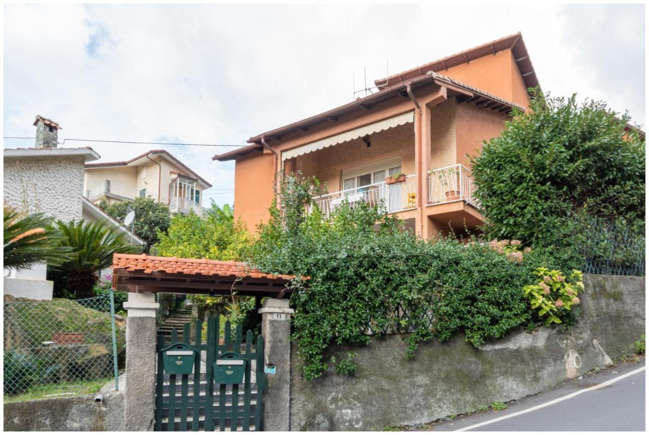 Silvia, Indipendente Con Giardino Privato E Garage Varraze